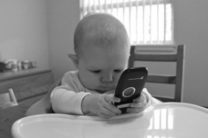 baby-on-phone